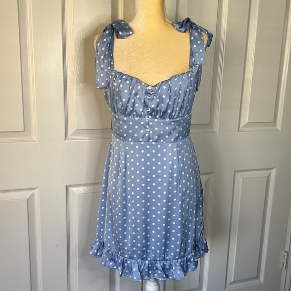 BRIDGE DRESS PERIWINKLE BLUE AND WHITE POLKADOTS NWT SIZE M SHOULDER TIES - Picture 3 of 17